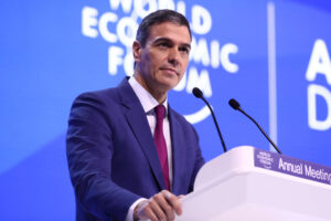 Spain’s Prime Minister Raises Alarm Over Tech Billionaires’ Influence at Davos